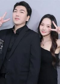 유튜버 김프로, 국내 최초 '구독자 1억' 달성…